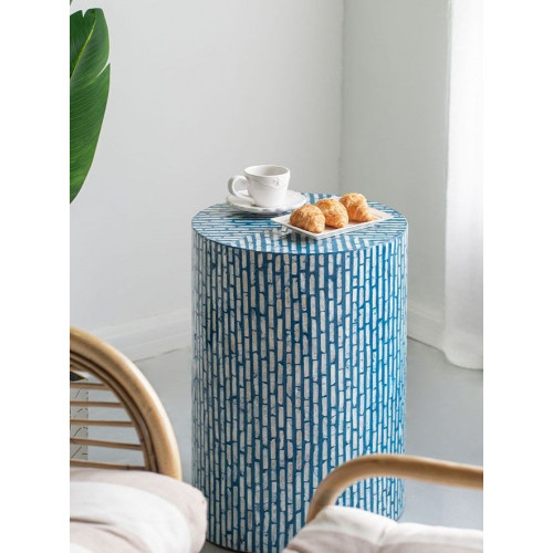 Столик акцентный с отделкой раковинами устриц 35x35x50см 